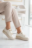 Beyaz Bağcıklı Taş İşlemeli Kadın Sneaker thumbnail 3