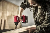 SKIL POWERTOOLS 3211CA AKÜLÜ DARBELİ VİDALAMA thumbnail 2