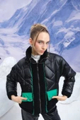 Kaşe Detaylı Siyah Kürklü Mont thumbnail 4
