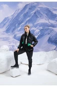 Kaşe Detaylı Siyah Kürklü Mont thumbnail 11