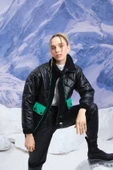 Kaşe Detaylı Siyah Kürklü Mont thumbnail 1
