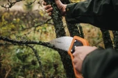 Fiskars SW47 Bahçe Testeresi D Kollu 65cm thumbnail 2