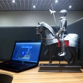STERLING Iron Knight Atlı Dekoratif Süs thumbnail 2