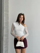 Kadın Puantiyeli Tül Tek Omuz Bluz thumbnail 2