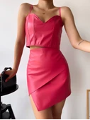 Kapaklı asimetrik model deri etek pembe thumbnail 3