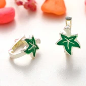Gümüş Çınar Yaprağı Çocuk Küpesi thumbnail 1