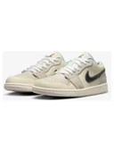 Nike Air Jordan 1 Low Se ... thumbnail 6