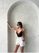 Kemer detaylı gabardin şort s25289 thumbnail 7