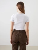 XSIDE Beyaz Bisiklet Yaka Çiçekli Crop thumbnail 4