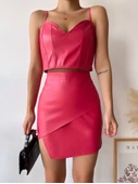 Kapaklı asimetrik model deri etek pembe thumbnail 2