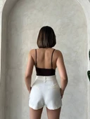 Kemer detaylı gabardin şort s25289 thumbnail 2