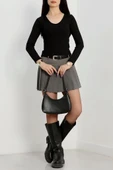 V yaka kaşkorse bluz siyah thumbnail 3