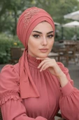 Gülkurusu Nakışlı Atkılı Bone thumbnail 2