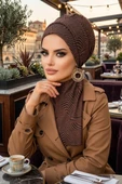 Siyah Desenli Atkılı Bone thumbnail 1