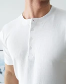 Erkek Beyaz Fitilli Henley Yaka Basic Tişört thumbnail 2
