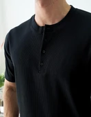 Erkek Siyah Fitilli Henley Yaka Basic Tişört thumbnail 2