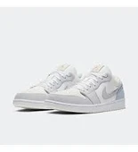 Nike Air Jordan 1 Low Paris thumbnail 4