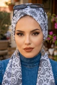Beyaz Siyah Etnik Desen Atkılı Bone thumbnail 3