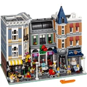LEGO Creator Expert 10255 Assembly Square thumbnail 2