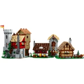 LEGO Icons 10332 Medieval Town Square thumbnail 2