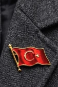 Işıltılı Türk Bayrağı Yaka İğnesi thumbnail 1