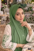 Bahar Yeşili Şapkalı Şal thumbnail 2