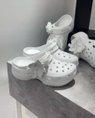 Crocs Classic Platform Bouquet Clog thumbnail 2