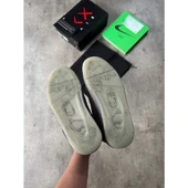 Nike Air Jordan Retro 4 Kaws thumbnail 2