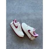 Nike Air Force Valentines Day thumbnail 1