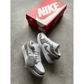 Air Jordan 1 Low Wolf Grey Sail thumbnail 1