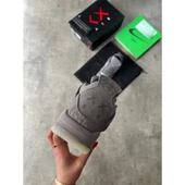 Nike Air Jordan Retro 4 Kaws thumbnail 3