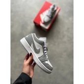 Air Jordan 1 Low Wolf Grey Sail thumbnail 3