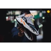 Adidas Yeezy 700 wawe Runner thumbnail 1