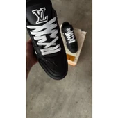 Louis Vuitton Tranier thumbnail 4
