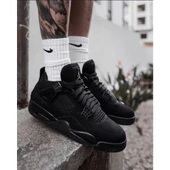 Air Jordan Retro 4 Black Cat thumbnail 3