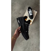 Louis Vuitton Tranier thumbnail 2
