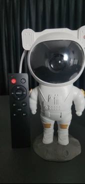 Uyku Problemi Çeken Çocuklar İçin Astronot Gece Lambası thumbnail 11