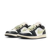 Air Jordan 1 Low SE thumbnail 9
