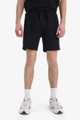 Defacto B8674 Siyah Slim Fit Dar Kesim Dar Paça Basic Düz Şort thumbnail 1