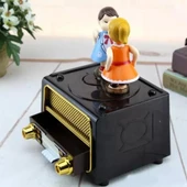 Öpüşen Çift Müzik Kutusu thumbnail 2