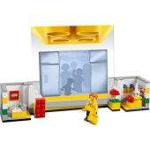 LEGO Miscellaneous 40359 LEGO Store Picture Frame thumbnail 1