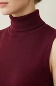 Kadın Bordo Kolsuz Balıkçı Yaka Basic Bluz thumbnail 3