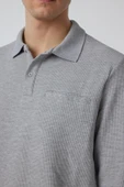 Gri Regular Armürlü Polo Yaka Triko thumbnail 3