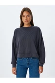 Basic Sweatshirt Uzun Kollu Bisiklet Yaka thumbnail 6