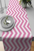 Pembe Zigzag Desenli Premium Masa Örtüsü Runner RNR303 thumbnail 1