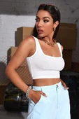 Kadın Beyaz Kalın Askılı Crop Top Büstiyer thumbnail 3