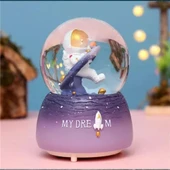 Sevimli Astronot Kar Küresi thumbnail 4