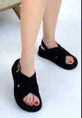 Usra Siyah Deri Tozu Tokalı Sandalet thumbnail 3
