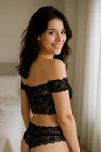 Dantel Detaylı Transparan Crop Top V8100 thumbnail 4