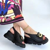 Gwon Siyah Cilt Dolgu Topuk Sandalet thumbnail 2